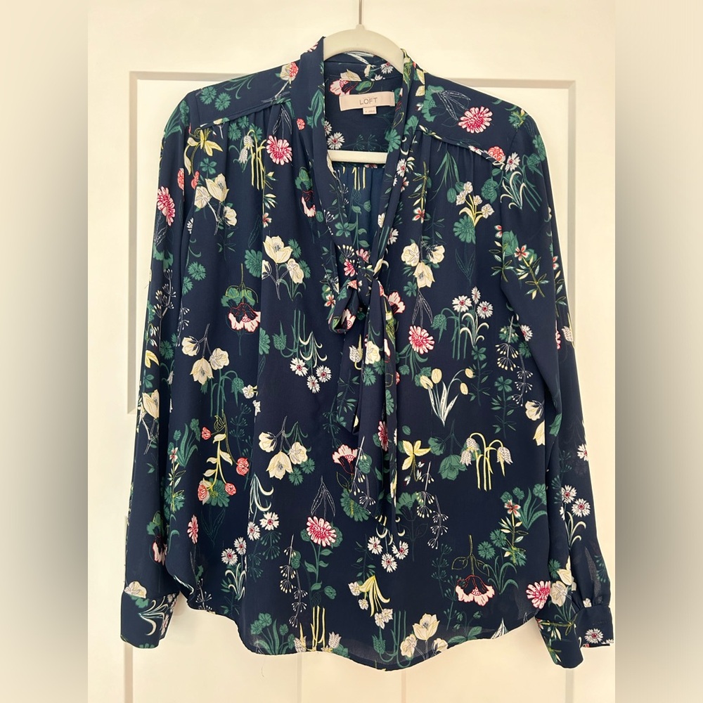 LOFT floral blouse shirt work top dress top dressy top